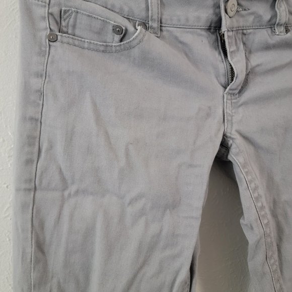 Rue21 Gray Rip Knee Low Rise Skinny Freedom Flex Jeans/Pants - Picture 2 of 5